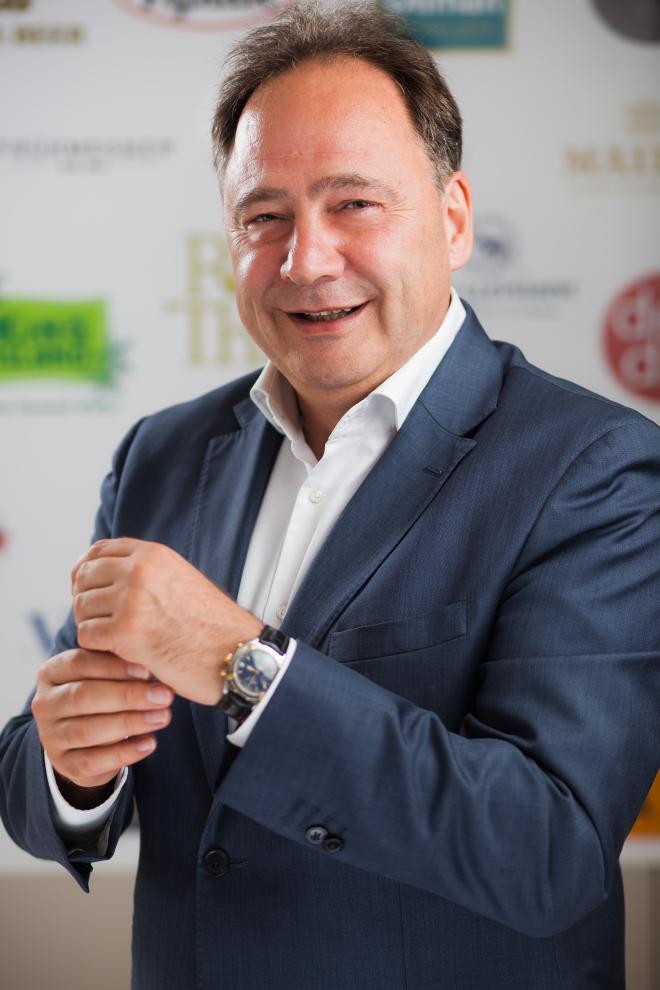 Hannes Winkelbauer und sein Team importieren Blue Elephant Hannes Winkelbauer