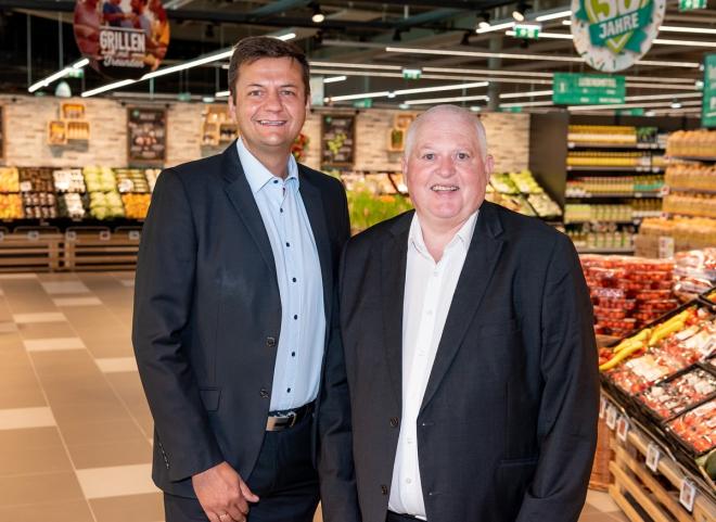 (v.l.n.r.): Merkur Vertriebsmanager Goran Savic und Merkur Marktmanager Walter Jansky