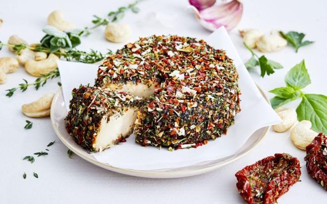 „Griechische Kräuter, gereift“ von Happy Cheeze erzielte Platz 1 in der Kategorie Food. 