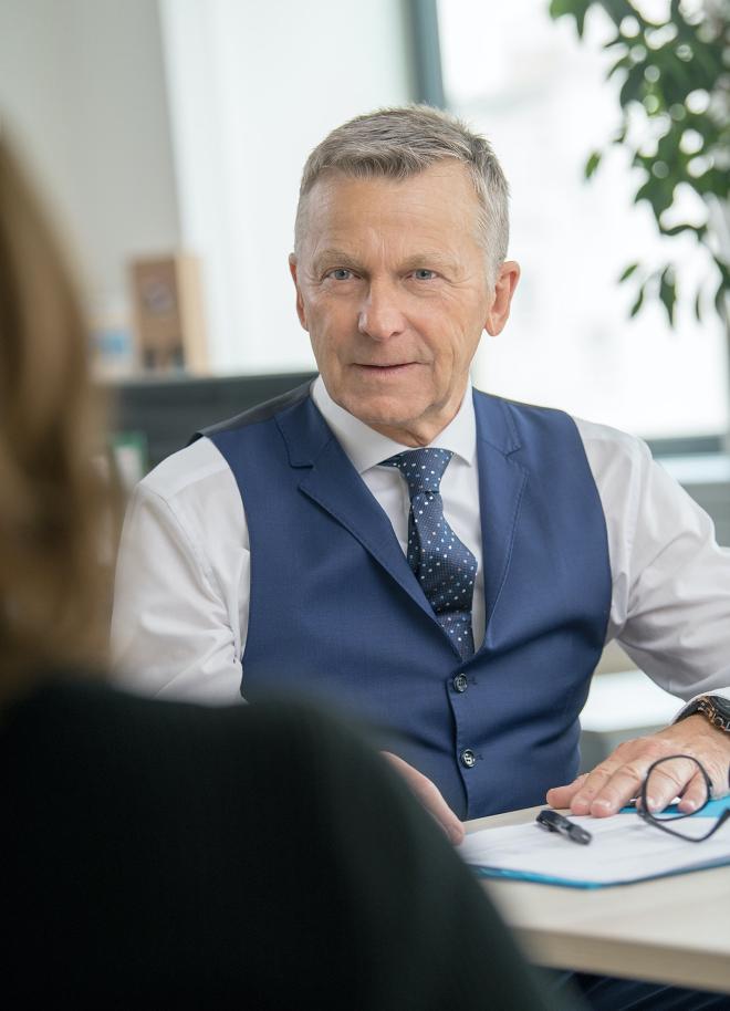 KR Peter Buchmüller