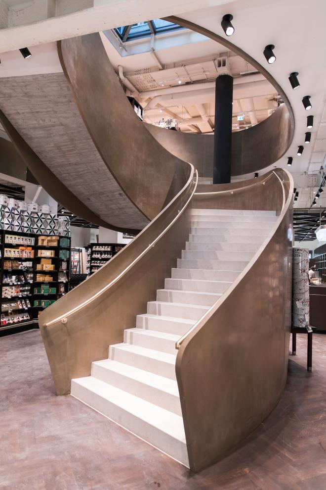 Die neue Goldene Treppe in den ersten Stock