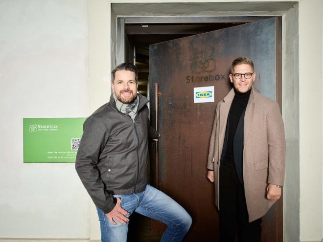 Claes Lindgren (Ikea) und Johannes Braith (Storebox) bauen das gemeinsame Click & Collect Service aus.