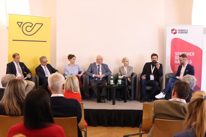 Das Podium um Kapitalismus und Nachhaltigkeit