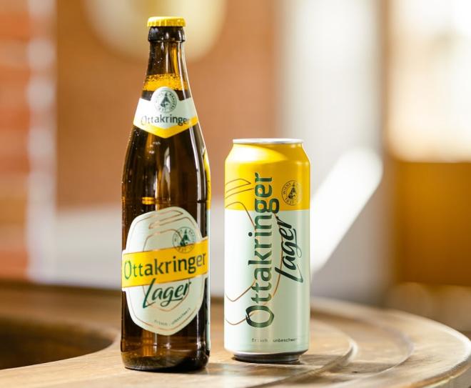 Das Ottakringer Lager steht in der 0,5 l Dose und 0,5 l Glas-Mehrwegflasche zur Verfügung.