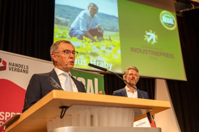 Klaus Hraby, efko, und Roland Pirker, Regal