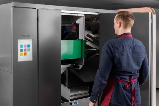 Der TOMRA R2 bietet auch für das Verkaufspersonal einen großen Vorteil: Wartung und Service erfolgen vollständig im Rückraum. 