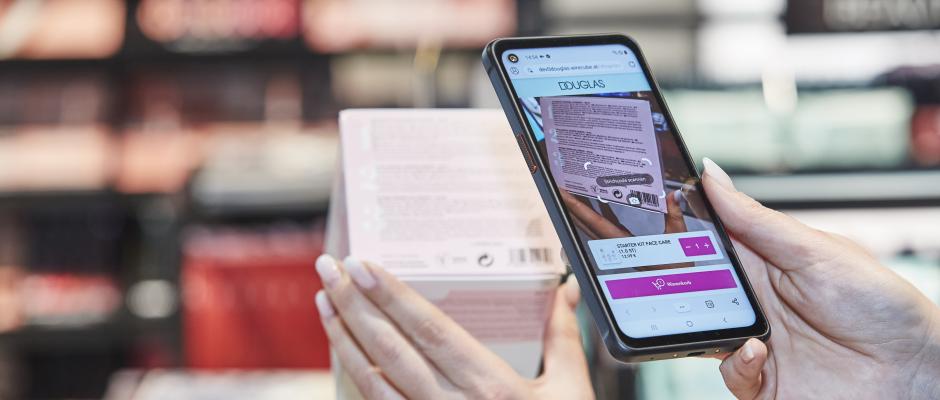 Kontaktloses Bezahlsystem Scan & Go von shopreme im ersten Douglas Innovation-Flagship-Store in München