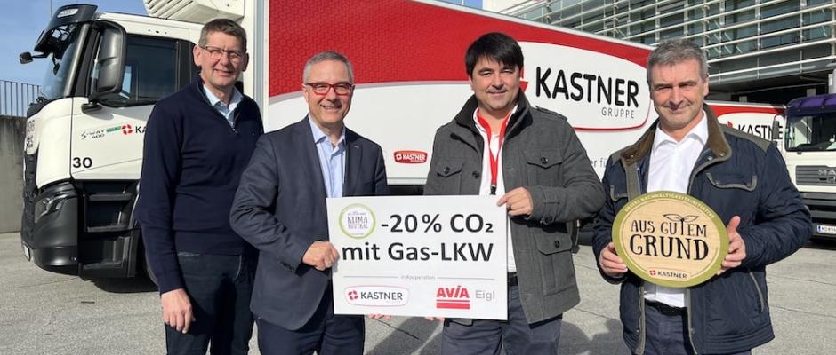 Im Bild v. l. n. r. Andreas Blauensteiner MBA (Kastner Geschäftsführer), KR Christof Kastner (Geschäftsführender Gesellschafter Kastner Gruppe), Mag. (FH) Thomas Traxler, MSc (Franz Eigl GmbH Geschäftsführer) und Mag. Herwig Gruber (Kastner Geschäftsführer und CSR-Beauftragter).