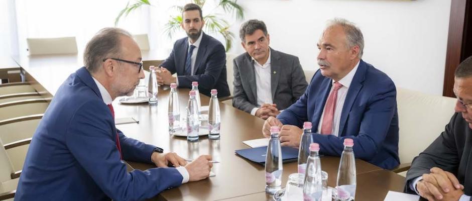 Gespräch zwischen Gunther Weiss und Dr. István Nagy. 