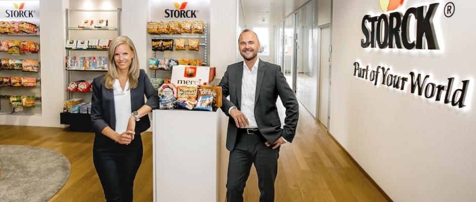 Lisa-Maria Ferstl, Business Unit Director bei Storck Österreich, und Geschäftsführer Mag. Ronald Münster 