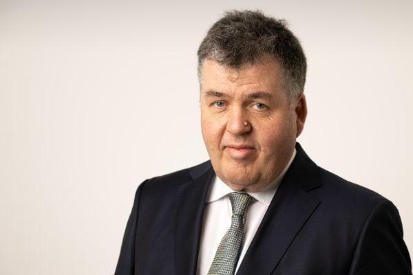 Dr. Johannes Abentung studierte Rechtswissenschaften an der Universität Innsbruck und bringt in Landwirtschafts- und Lebensmittelthemen jahrzehntelange Erfahrung mit.