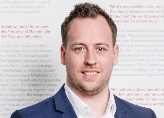 Herr Mag. (FH) Mathias Geyer, MSc übernimmt mit Juli 2024 die Geschäftsführung der JOMO Zuckerbäckerei GmbH und folgt damit Herrn Paul Steyrer, MSc.