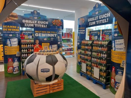 Unilever bringt als offizieller Partner die UEFA EURO 2024TM in den Handel