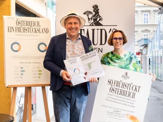 Stefan Schauer (Geschäftsführer Staud's Wien) und Gabriele Reithner (Senior Studienleiterin Gallup Institut Österreich) präsentieren den Staud's Frühstücksreport.  Stefan Schauer (Geschäftsführer Staud's Wien) und Gabriele Reithner (Senior Studienleiterin Gallup Institut Österreich) präsentieren den Staud's Frühstücksreport.