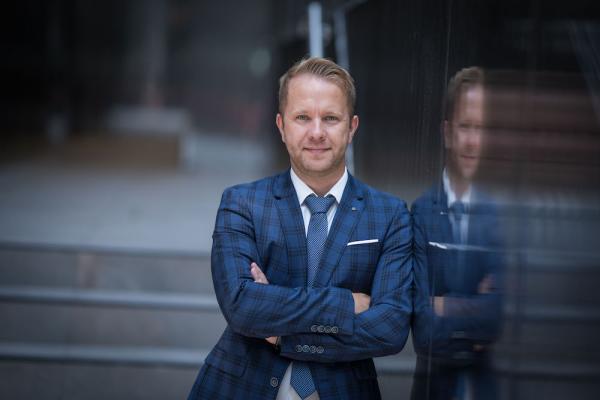 Bram Wouters wechselt innerhalb der Spar Österreich-Gruppe von Österreich nach Norditalien und wird zentraler Vertriebsdirektor der ASPIAG Service s.r.l. .   