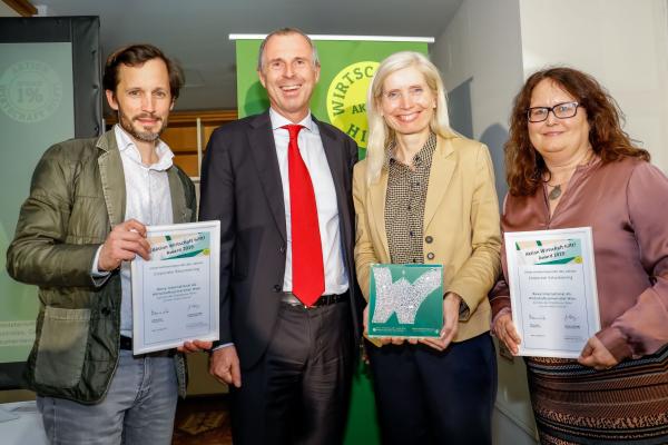 Wirtschaft hilft Auszeichnung Rewe