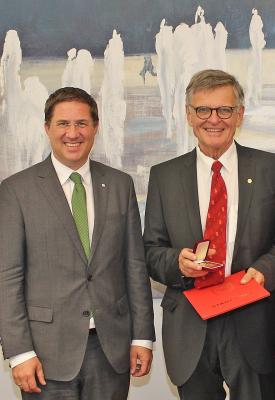 Goldene Verdienstmedaille für Alfred Lehner