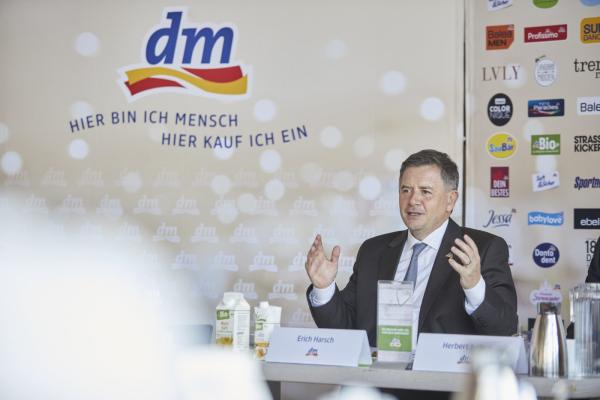 Erich Harsch verlässt dm drogeriemarkt