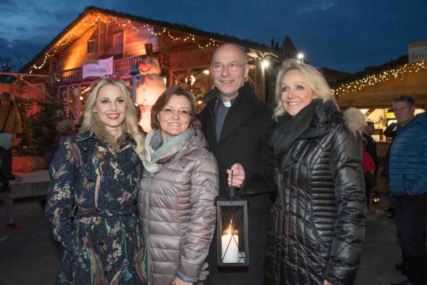 Eröffnung des Alm Advent in Wien