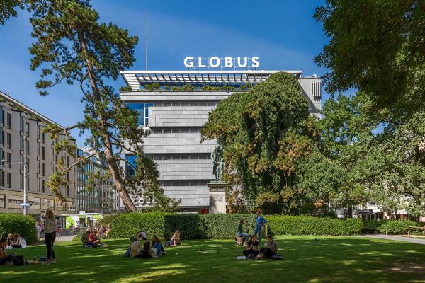 Signa übernimmt Globus