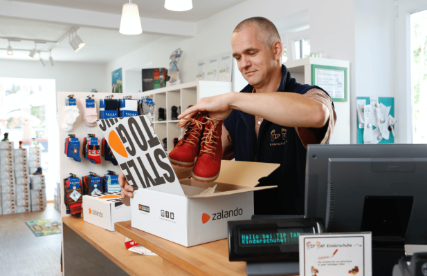 Unibail-Rodamco-Westfield (URW) Germany arbeitet ab sofort im Rahmen des Connected Retail-Programms mit Zalando zusammen. 