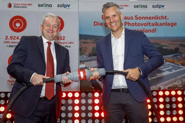 Frank O'Donnell (Coca-Cola HBC Österreich) und Laszlo Niklos (Coca-Cola GmbH)