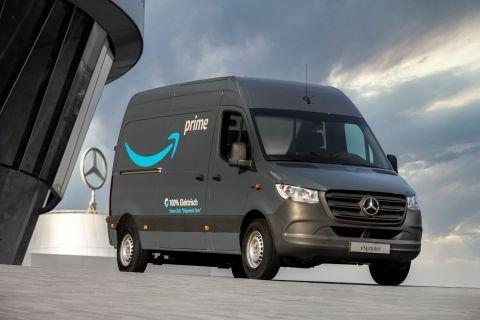 Mercedes-Benz tritt Amazons "Climate Pledge" bei.