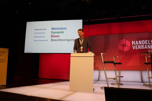 Wolfgang Ziniel, KMU-Forschung präsentiert die 11. e-commerce-Studie gemeinsam mit dem Handelsverband.