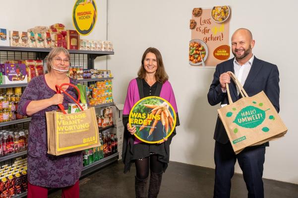 v.l.: Andrea Schmon, Leiterin der Sozialministeriumservice Landesstelle Wien, Vanja Sehic-Gavrilovic, Leiterin Haus Aktiv und Harald Mießner, Vorstand Vertrieb Billa Merkur Österreich.