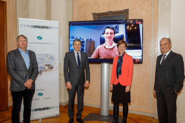 Marihart zum Obmann wiedergewählt