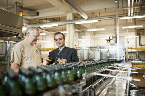 Nach über 20 Jahren nimmt die Mohrenbrauerei PET-Flaschen aus dem Sortiment.