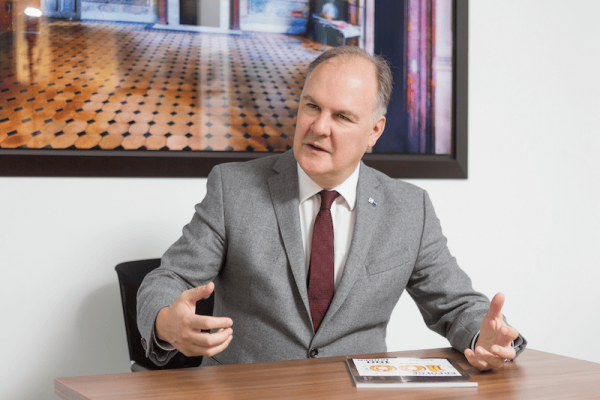 Hauptgeschäftsführer der Deutschen Handelskammer in Österreich (DHK), Thomas Gindele.