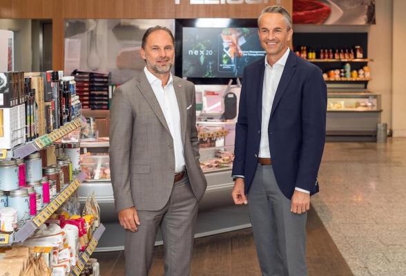 Thomas Panholzer (li.) ist Geschäftsführer von Transgourmet Österreich, Manuel Hofer leitet  Top-Team Zentraleinkauf. 