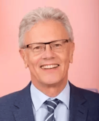 Albin Hahn, Finanz- und Personalvorstand der Josef Manner & Comp. AG, wird auf eigenen Wunsch mit Erreichung seines 65. Lebensjahres seine operative Tätigkeit im Vorstand mit 31.03.2022 beenden.