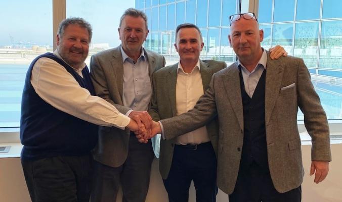 v.l.n.r.: Josef Rupp (Rupp AG Vorstandsvorsitzender),  Richard Walsh & Patrick O‘Neil (IS shareholder) und Ian Galletly (IS shareholder and current and future CEO).