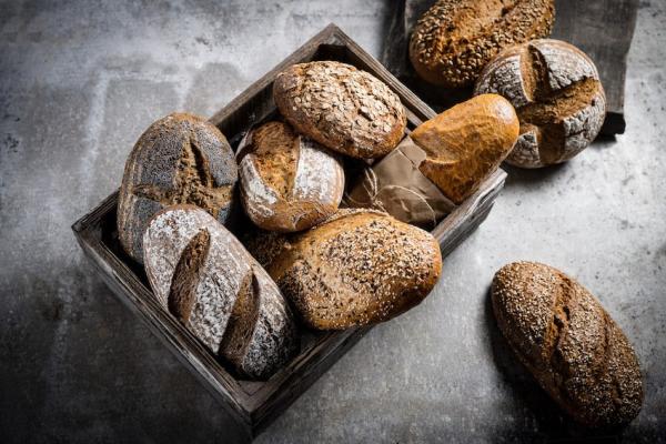 Das traditionelle Doppelbackverfahren und der original Waldviertler Natursauerteig garantieren ein Geschmackserlebnis der Extraklasse.