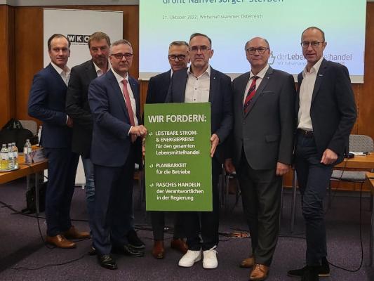 Fordern die Senkung der Strompreise (v.l.): Christoph Tamandl, Hannes Wuchterl, Christof Kastner, Christian Prauchner, Wolfgang Benischko und Andreas Haider.