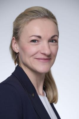 Ab 1. April übernimmt Charlotte Braunstorfer die Marketingleitung Non Food bei Tchibo Österreich und folgt somit auf Herbert Nikolowsky, der nach 32 Jahren in Pension geht.