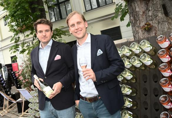 Kattus: die nächste Generation ist an der Reihe: Johannes Kattus (re.) und Maximilian Nimmervoll führen die Schaumwein-Manufaktur in fünfter Generation.