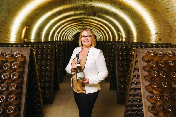 Aurore Jeudy ist die erste weibliche Kellermeisterin im Traditionshaus Schlumberger