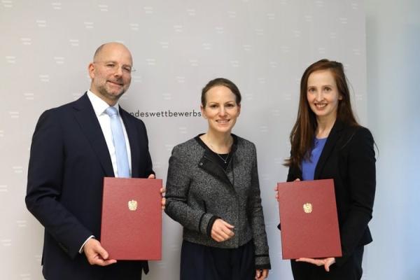 Mag. (FH) Mag. Stefan Ruech, Generaldirektorin Natalie Harsdorf-Borsch, Dr. Teresa Eckhard, LL.M.