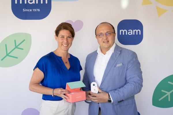 MAM: vlnr. Sandra Chini und Christian Neumann; Übernahme von breathe ilo ist FemTech-Einstieg