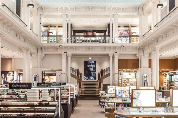 Tradition trifft auf Luxus: Das DOUGLAS House of Beauty in Wien