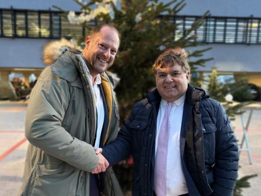 v.l.n.r.: Thomas Glatz, Managing Director bei Interzero Österreich, und Heinrich Prokop, Founder & Managing Director bei Clever Clover 