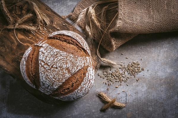 Backwelt Pilz: Hochwertiger Waldviertler Natursauerteig, hergestellt nach einem alten Familienrezept, verleiht dem Brot seinen natürlichen Geschmack und sorgt für optimale Frischhaltung.