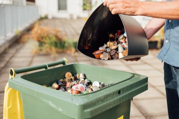 Ab 26. Mai 2025 ruft Tchibo die Nachhaltigkeits-Woche aus und stellt dabei drei nationale Umweltschutz-Initiativen in den Fokus.
