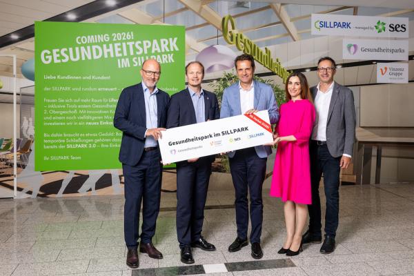 Gesundheitspark: (v.l.n.r.) Mag. Christoph Andexlinger (CEO SES), Mag. Johannes Anzengruber BSc. (Bürgermeister Innsbruck), Dr. Michael Heinisch (CEO Vinzenz Gruppe Service), Sigrid Miksch, MSc. (Geschäftsführerin Joint Venture TWOmorrow Gesundheit GmbH) und MMAg. Markus Siedl (Center-Manager SILLPARK Innsbruck) geben den Startschuss für den Bau des Gesundheitsparks im SILLPARK Innsbruck. 